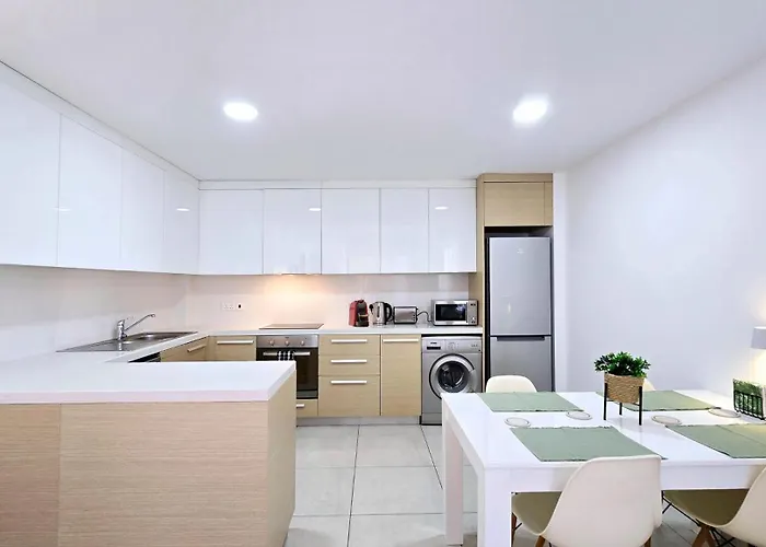 Css Coastal Smart Superior With Gym Spacious Apartmán Paphos